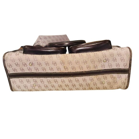 Vintage Y2K Dooney & Bourke Signature Beige Satchel Bag With Matching Pouch - Picture 9 of 16